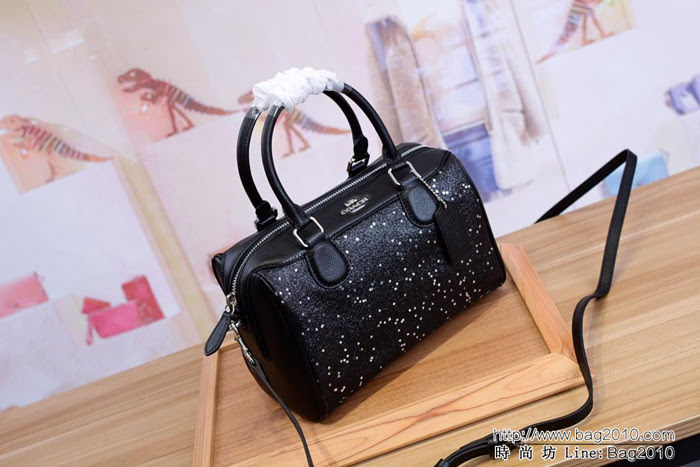 COACH蔻馳 57495 拼色波士頓枕頭包 手提斜挎包  Chz1544